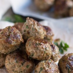 Freezer Friendly Italian Meatballs. Handy to have in the freezer for a quick meal. | thecookspyjamas.com