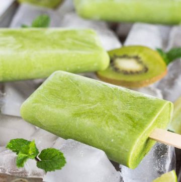 Grab n Go Green Smoothie Popsicles. Full of fruits & vegetables, and perfect for snacking on the go.