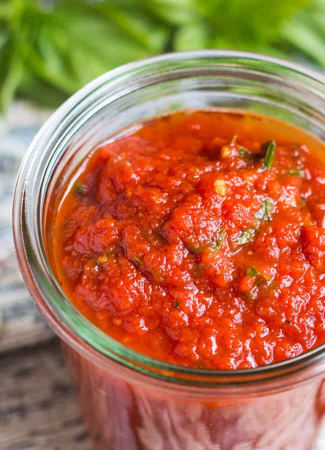 Close up shot of a jar of the best pizza sauce
