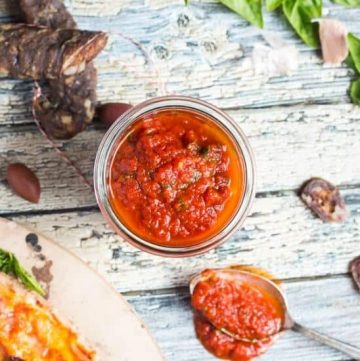How To Make The Best Pizza Sauce. Ever wondered how to make pizza sauce from scratch? Follow my tips and tricks for crafting the very best pizza sauce right in your own kitchen.