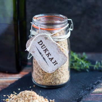 How to Make Dukkah. So simple to make at home, and makes an impressive gift.