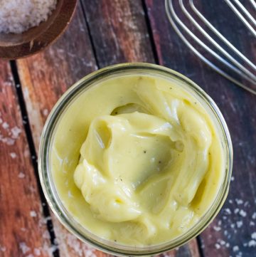 How to Make Lacto-Fermented (Cultured) Mayonnaise | thecookspyjamas.com