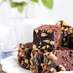 Slow Cooker Mexican Chocolate & Zucchini Cake. Use up that zucchini glut without turning on the oven.