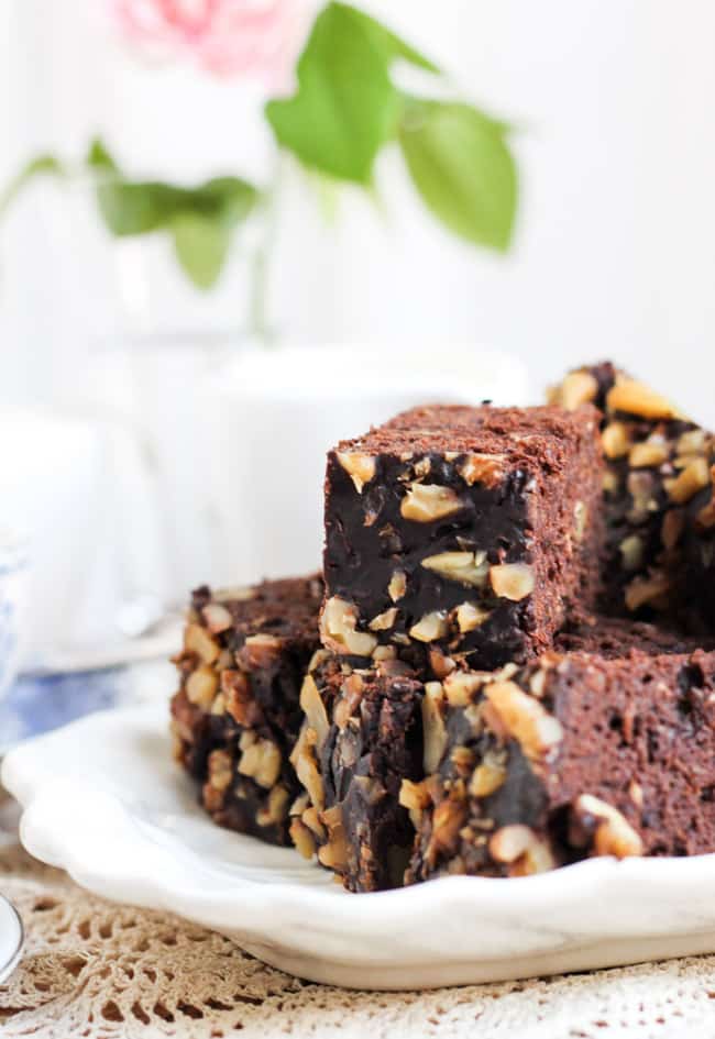 Slow Cooker Mexican Chocolate & Zucchini Cake. Use up that zucchini glut without turning on the oven.