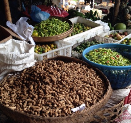peanuts at market.jpg
